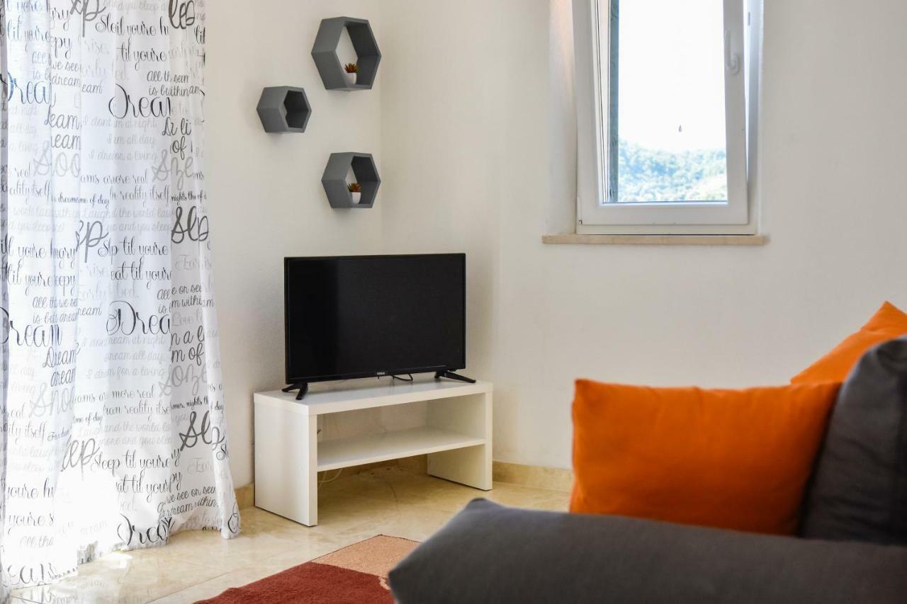 Villa Mar 1 - Luxury Apartments Pucisca Dış mekan fotoğraf
